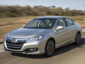 Honda Accord PHEV 2013 года